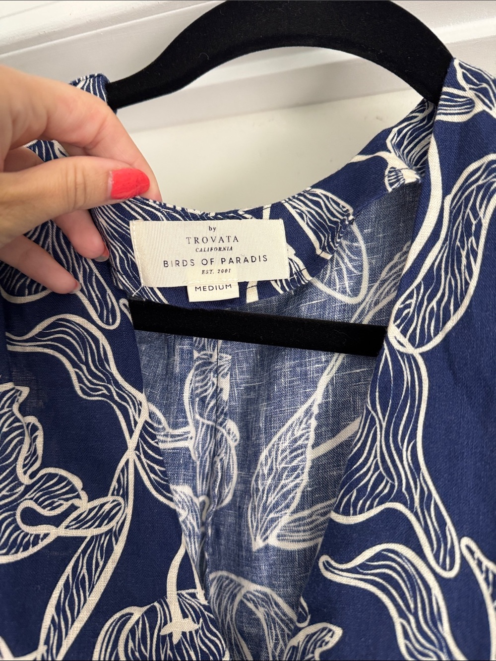 Trovata Navy and White Botanical Linen V-Neck Dress Medium - Picture 5 of 8